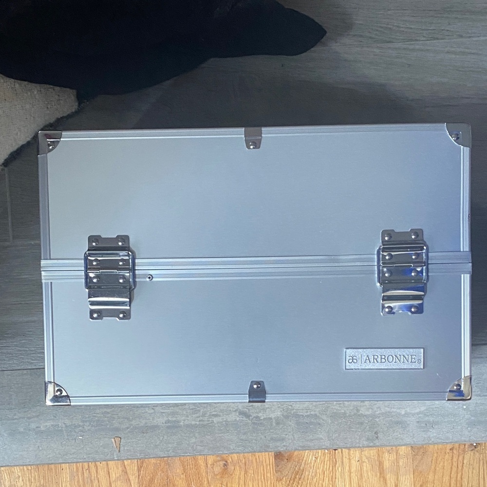 Arbonne Silver Organizer Train Case